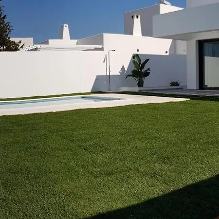 Angela - Solo Familias Villa Conil De La Frontera